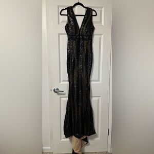 V neck black sequin gown size small